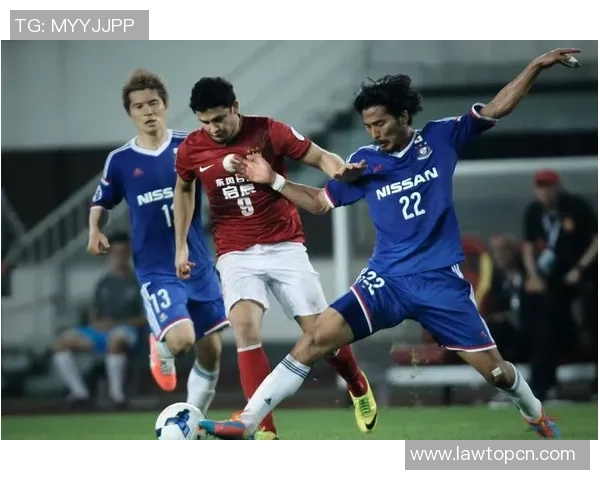 金泽塞维迎战横滨FC争夺联赛关键三分的激烈对决